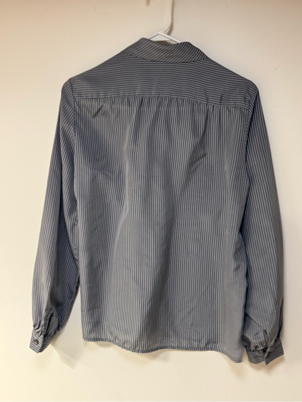Vintage Gray Pinstripe Bow Neck Button-Front Blouse 1980 Sz 10 Corporate Chic - Picture 7 of 11